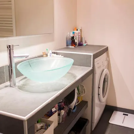 Charming Near The Marais & Louvre Apartment